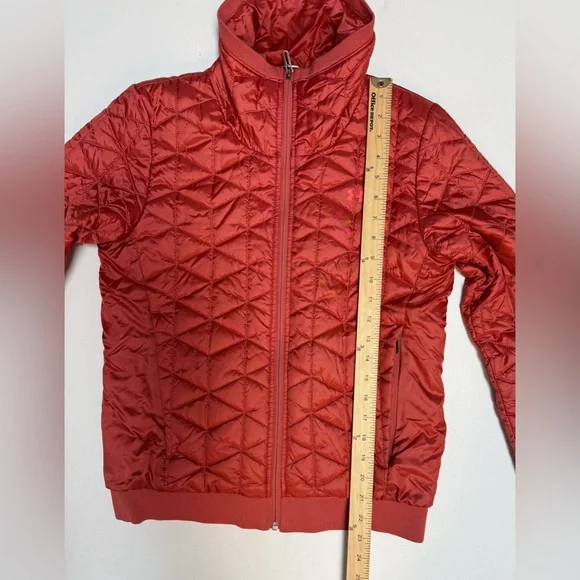 Under Armour cold gear reactor Women's Puffer Jacket in daquiri color size S - Picture 8 of 15